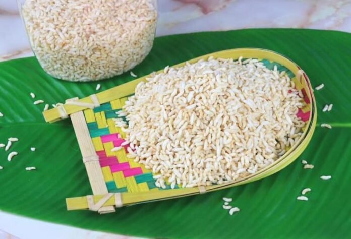 হাতে ভাজা মুড়ি হাতে ভাজা মুড়ি