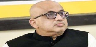 মন্ত্রিসভা থেকে পদত্যাগ করলেন মুরাদ হাসান