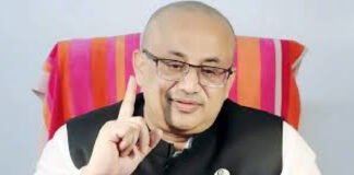 ডা. মুরাদের অস্ত্র জমা নিল পুলিশ