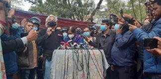 আমারে অ্যারেস্ট করে নিয়ে যাক: জাফর ইকবাল