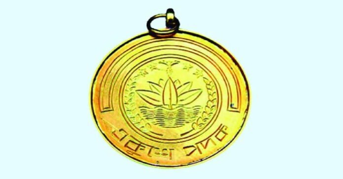একুশে পদক পাচ্ছেন ২৪ বিশিষ্টজন একুশে পদক পাচ্ছেন ২৪ বিশিষ্টজন