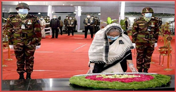 বঙ্গবন্ধুর প্রতিকৃতিতে প্রধানমন্ত্রীর শ্রদ্ধা