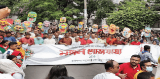 মঙ্গল শোভাযাত্রা হাজারো মানুষের ঢল