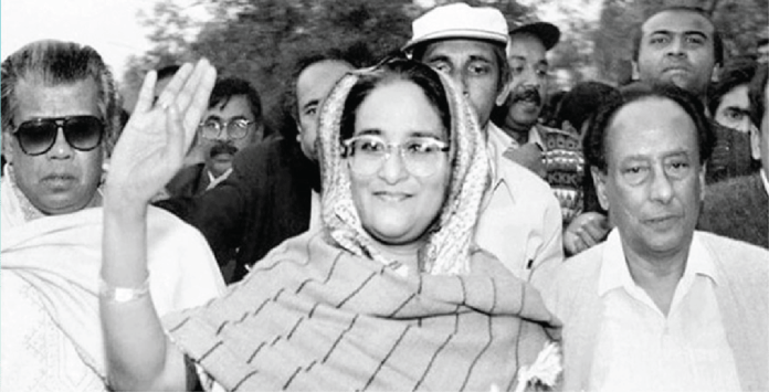 স্বদেশ প্রত্যাবর্তন