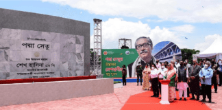 দুই প্রান্তে পদ্মা সেতু উদ্বোধন