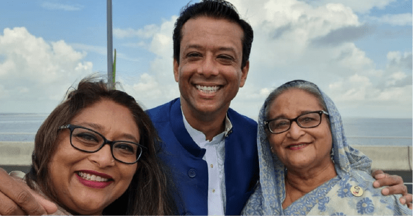 পরিবারের সদস্যদের নিয়ে পদ্মা সেতুতে প্রধানমন্ত্রী পরিবারের সদস্যদের নিয়ে পদ্মা সেতুতে প্রধানমন্ত্রী