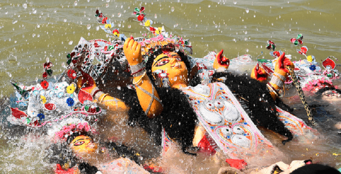 আজ প্রতিমা বিসর্জন আজ প্রতিমা বিসর্জন