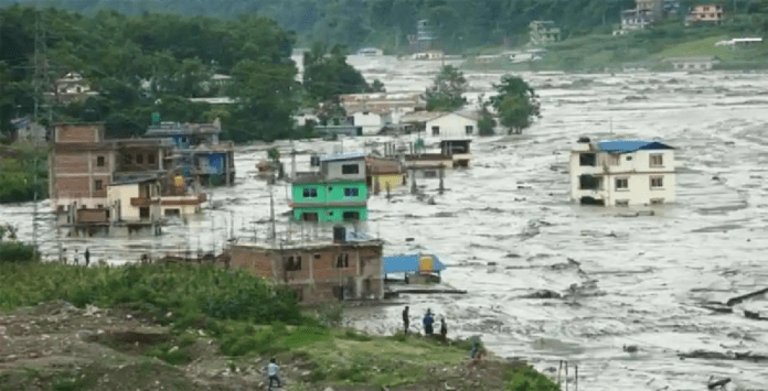 নেপালে বন্যা ও ভূমিধসে ৩৩ জনের মৃত্যু নেপালে বন্যা ও ভূমিধসে ৩৩ জনের মৃত্যু