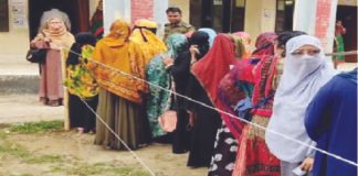 আজ ৭ উপজেলা ও ৪ পৌরসভায় ভোট চলছে
