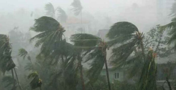ঝড়ের আশঙ্কা