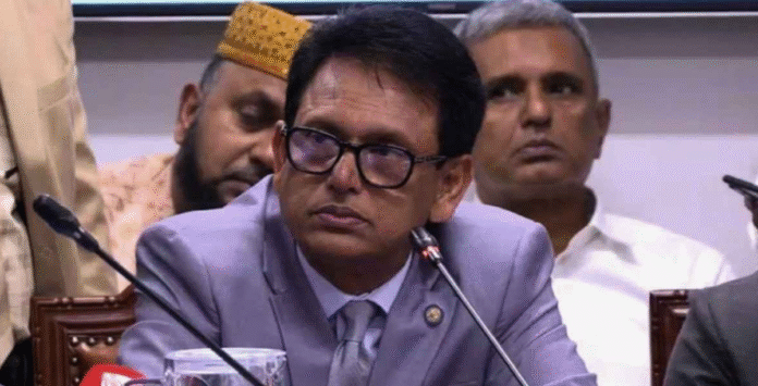 বিনামূল্যে স্কুলড্রেস